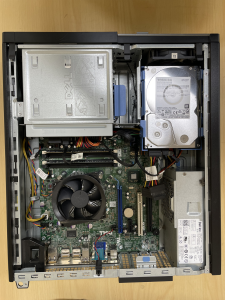 DELL　OptiPlex7010　SSD換装事例　ハードディスク搭載時の中身